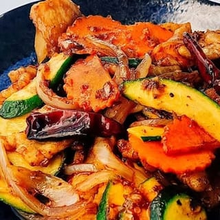 L Szechuan (Chicken)***