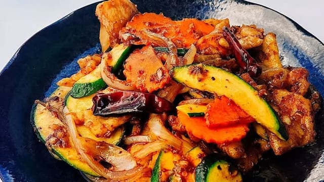 ES Szechuan (Chicken) ***.