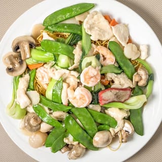 Hong Kong-Style Chow Mein