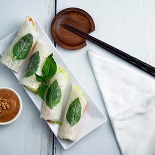 Fresh Spring Rolls w/Peanut Sauce (12 pcs)